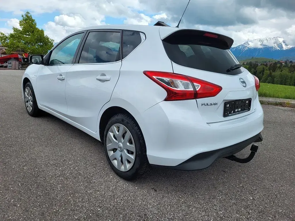 Gebraucht Nissan Pulsar N-Connecta 116 PS (85 kW) 2015 Weiß Kleinwagen