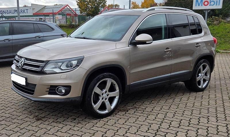 Gebraucht VW Tiguan Sportline 140 PS (102 kW) 2012 Beige SUV