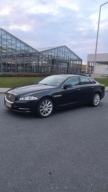 Gebraucht Jaguar XJ 275 PS (202 kW) 2011 Schwarz Limousine