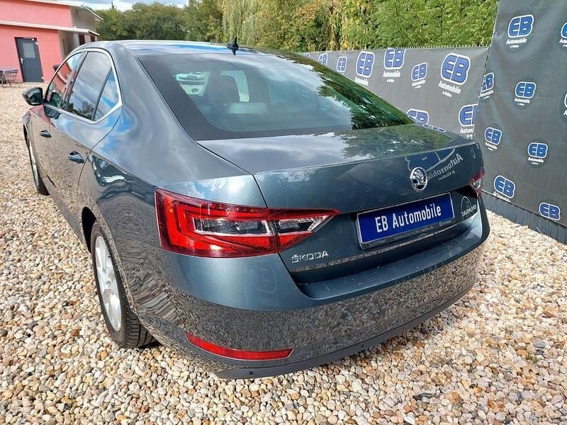 Gebraucht Skoda Superb Style 179 PS (131 kW) 2017 Grau Limousine