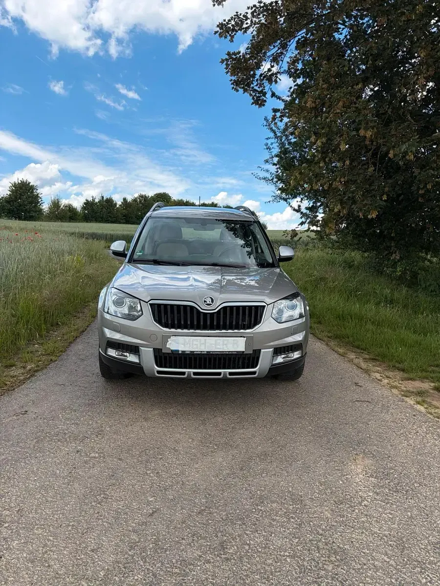 Gebraucht Skoda Yeti 150 PS (110 kW) 2016 Silber SUV