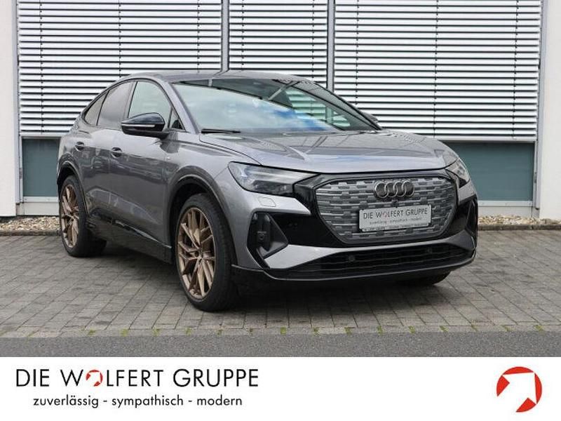 Grau Gebraucht 2022 Audi Q4 e-tron Ambiente SUV | 38.980 € (Teuer) - Bild 1/3