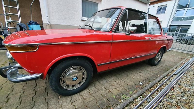 Gebraucht BMW 2002 100 PS (73 kW) 1973 Rot Limousine