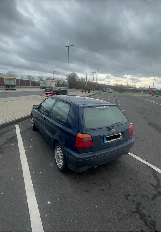Gebraucht VW Golf III 75 PS (55 kW) 1996 Blau Kleinwagen