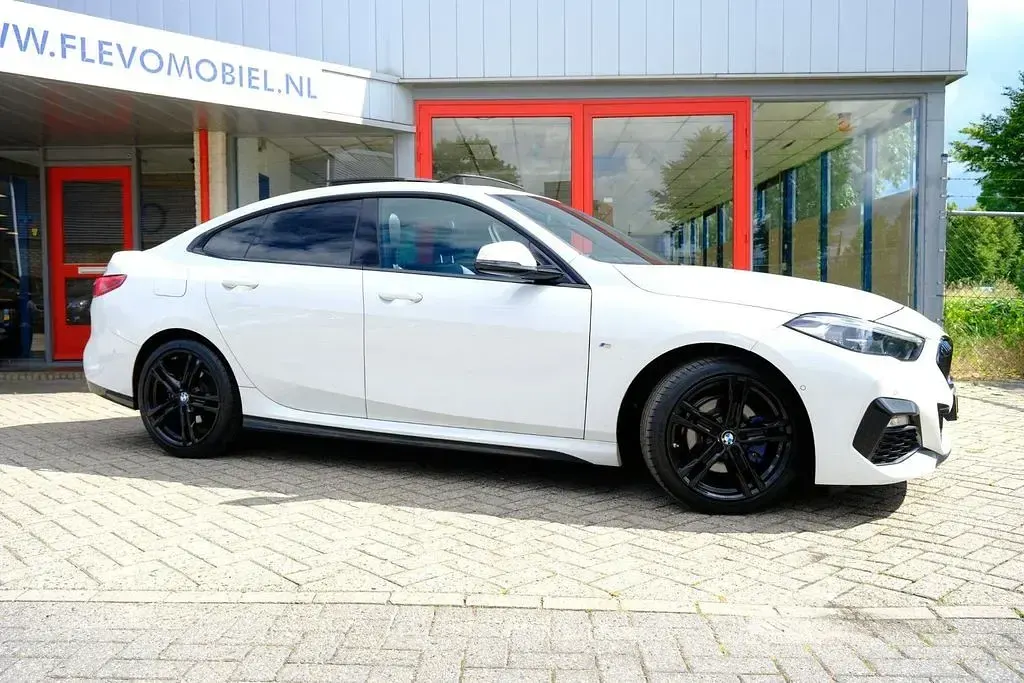Gebraucht BMW 218 Gran Coupé Executive 136 PS (100 kW) 2021 Weiß Coupé