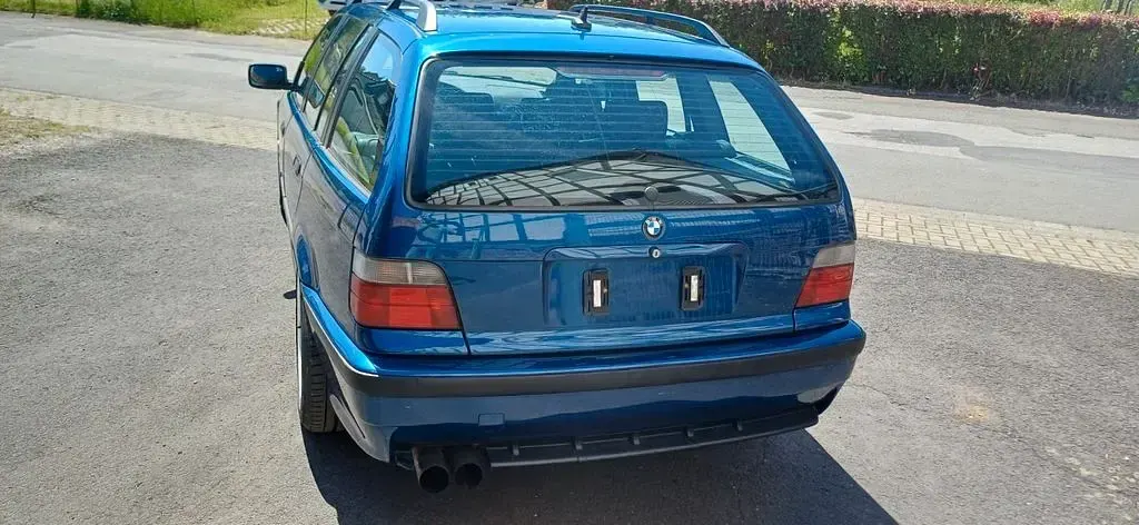 Gebraucht BMW 323 M Sport 170 PS (125 kW) 1998 Blau Kombi