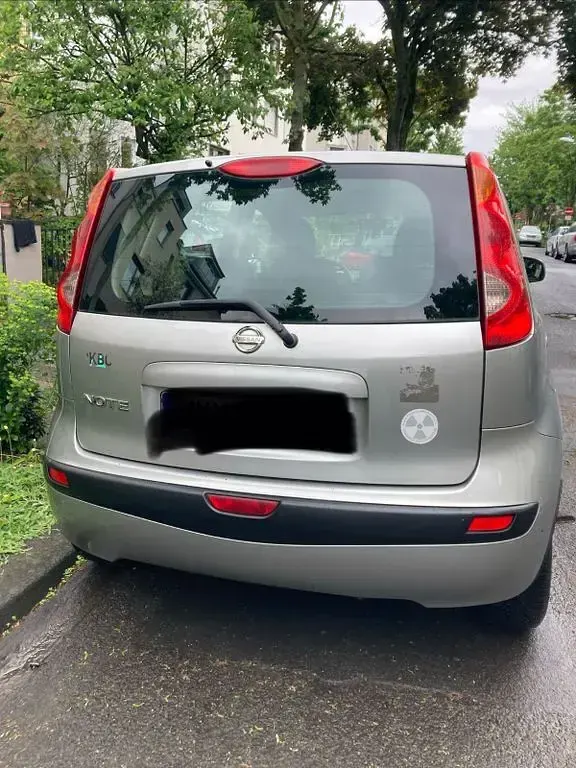 Gebraucht Nissan Note 88 PS (64 kW) 2007 Silber Kleinwagen