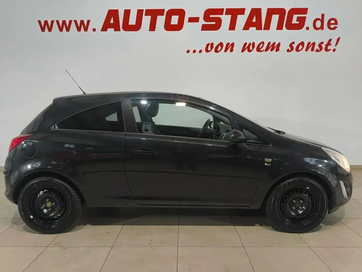 Usado Opel Corsa 87 HP (63 kW) 2012 Preto Citadino