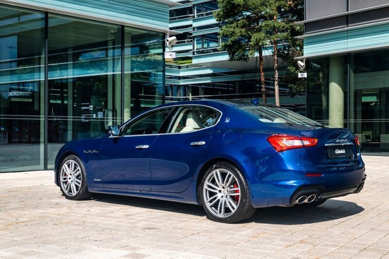 Gebraucht Maserati Ghibli 349 PS (256 kW) 2018 Blau Coupé