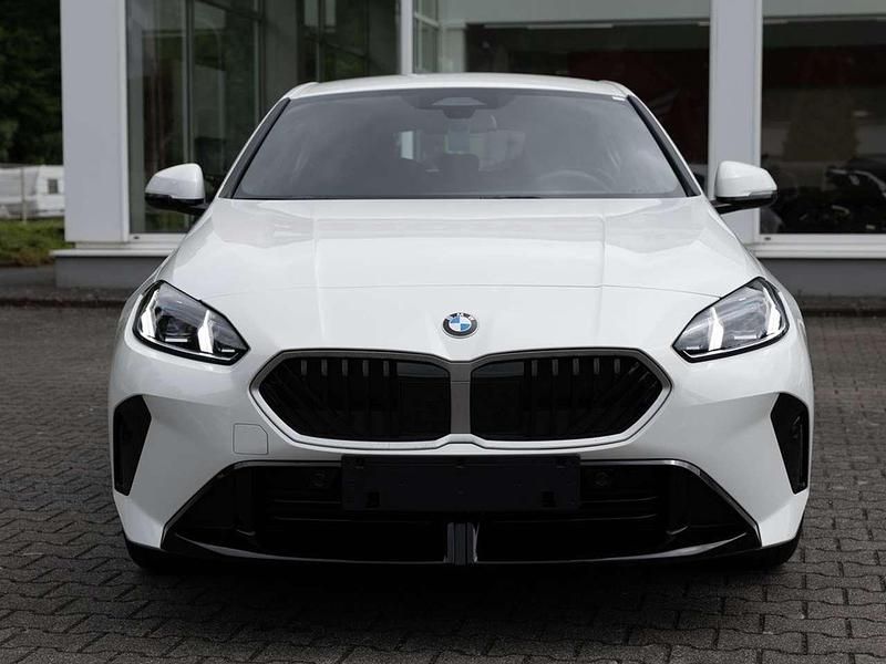 Neu BMW 120 M Sport 170 PS (125 kW) 2026 Alpinweiss iii Kleinwagen