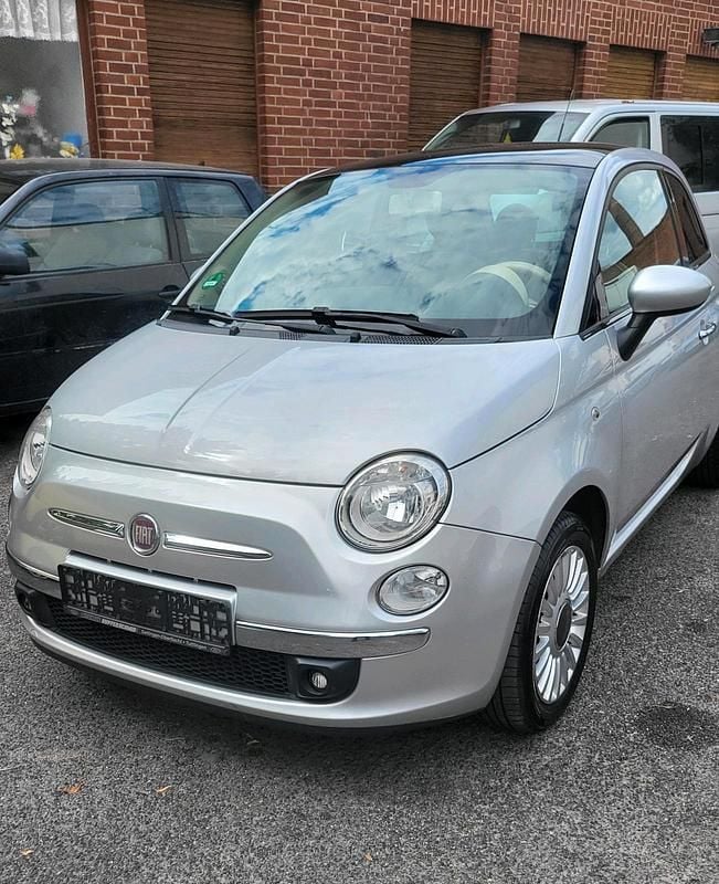 Silber Gebraucht 2010 Fiat 500 Lounge Kleinwagen | 3.990 € (Superpreis) - Bild 1/4