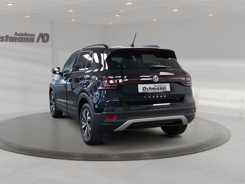 Gebraucht VW T-Cross Life 116 PS (85 kW) 2020 Deep black perleffekt SUV