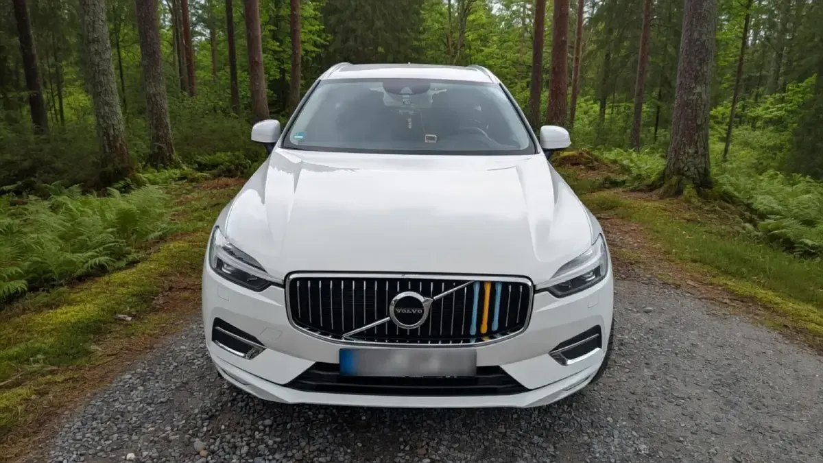 Gebraucht Volvo XC60 163 PS (119 kW) 2021 Weiß SUV
