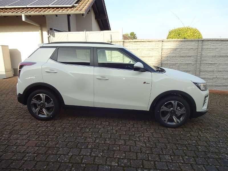 Gebraucht Ssangyong (KGM) Tivoli 163 PS (119 kW) 2024 Weiß SUV