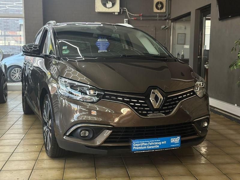 Braun Gebraucht 2018 Renault Scénic IV Initiale Paris Van / Kleinbus | 13.990 € (Superpreis) - Bild 1/4