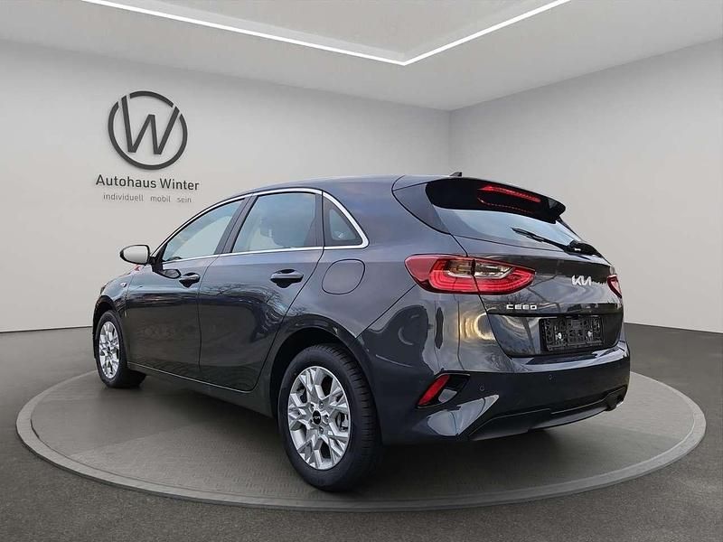 Gebraucht Kia Ceed Vision 140 PS (102 kW) 2025 Grau Kleinwagen