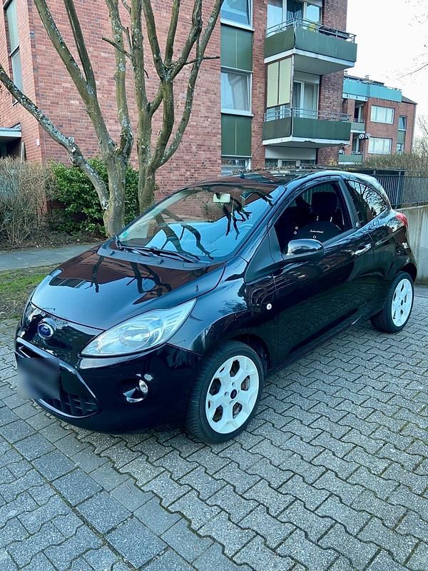 Gebraucht Ford Ka Individual 69 PS (50 kW) 2011 Schwarz Kleinwagen