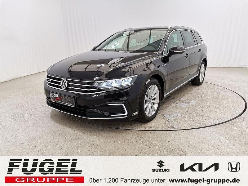 Deep black perleffekt Gebraucht 2020 VW Passat GTE Kombi | 24.999 € (Fairer Preis) - Bild 1/4