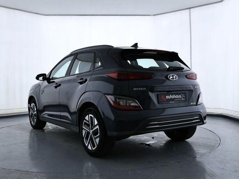 Gebraucht Hyundai Kona Select 100 kW (136 PS) 2022 Blau SUV