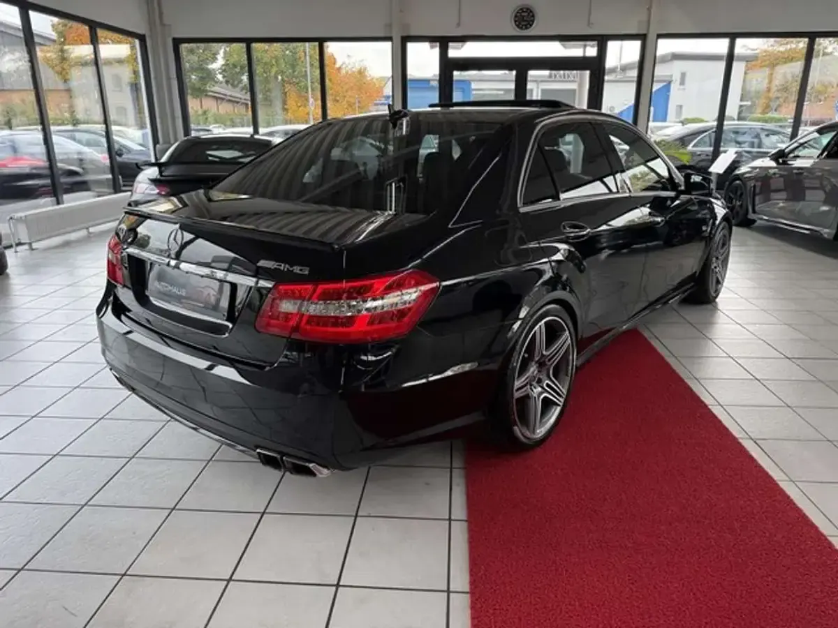 Gebraucht Mercedes E63 AMG AMG 525 PS (386 kW) 2010 Schwarz Limousine