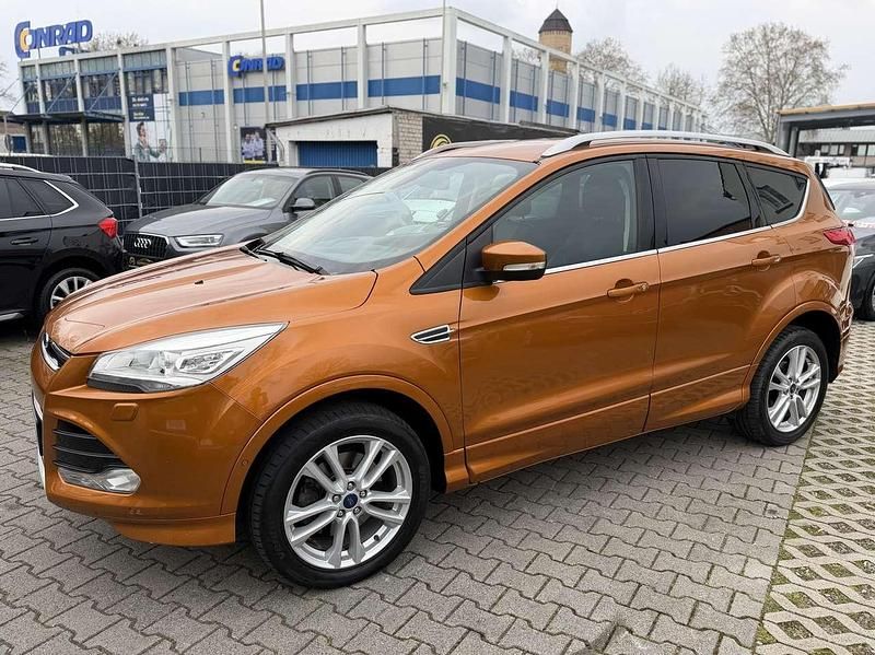 Gebraucht Ford Kuga Individual 179 PS (131 kW) 2015 Calypsoorange (metallic) SUV
