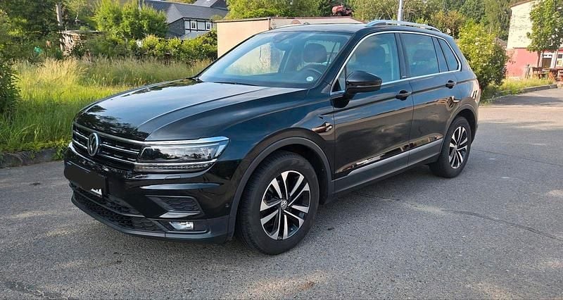 Schwarz Gebraucht 2020 VW Tiguan IQ Drive SUV | 23.500 € (Guter Preis) - Bild 1/4
