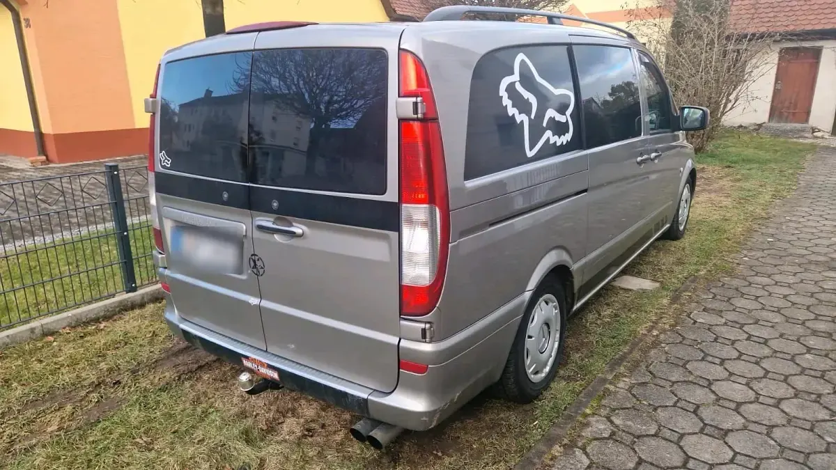 Gebraucht Mercedes V300 225 PS (165 kW) 2012 Grau Van / Kleinbus