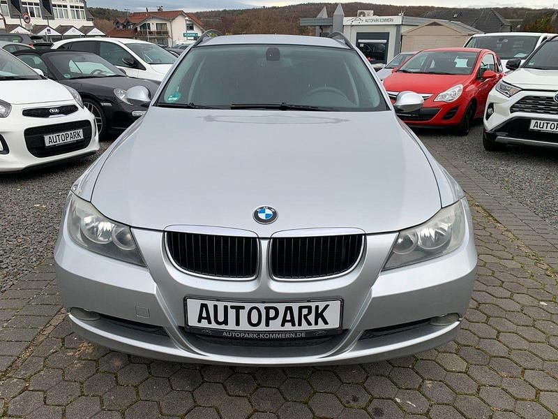 Gebraucht BMW 318 Advantage 129 PS (94 kW) 2007 Silber Kombi