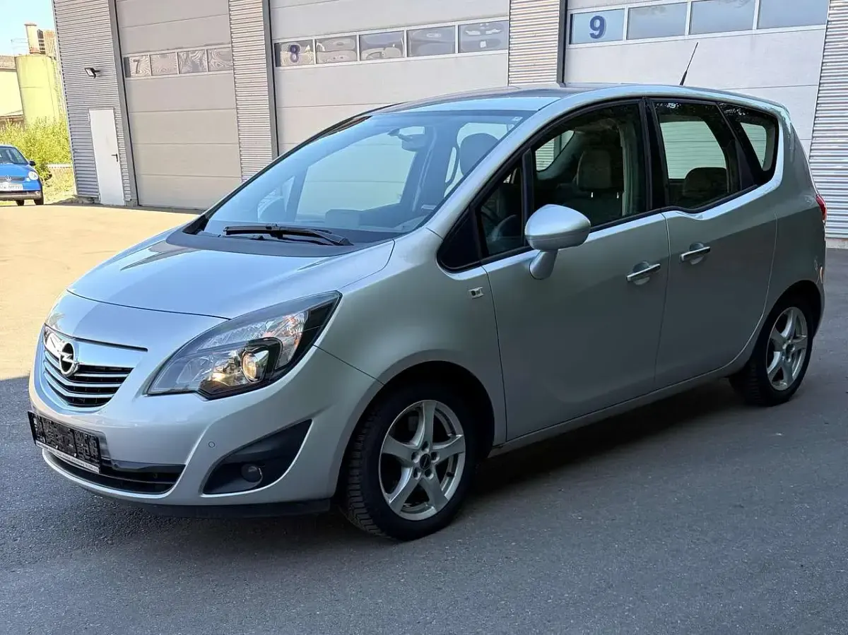 Gebraucht Opel Meriva Innovation 140 PS (102 kW) 2012 Argon silber/ice silver (m2) Van / Kleinbus