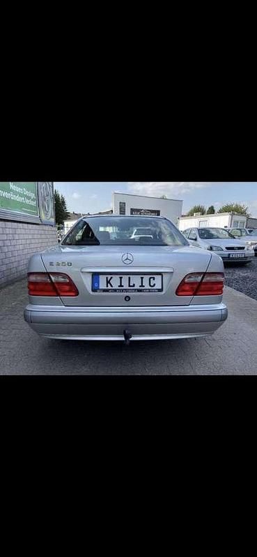 Gebraucht Mercedes E200 Elegance 136 PS (100 kW) 2000 Limousine