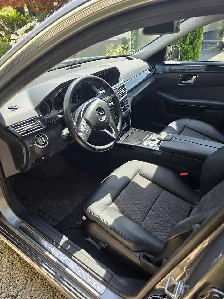 Gebraucht Mercedes E200 Avantgarde 184 PS (135 kW) 2012 Grau Limousine