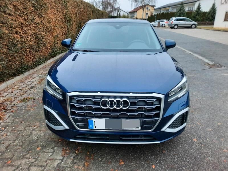 Gebraucht Audi Q2 Comfort 150 PS (110 kW) 2024 Blau SUV