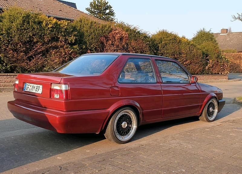 Gebraucht VW Jetta 136 PS (100 kW) 1991 Rot Limousine
