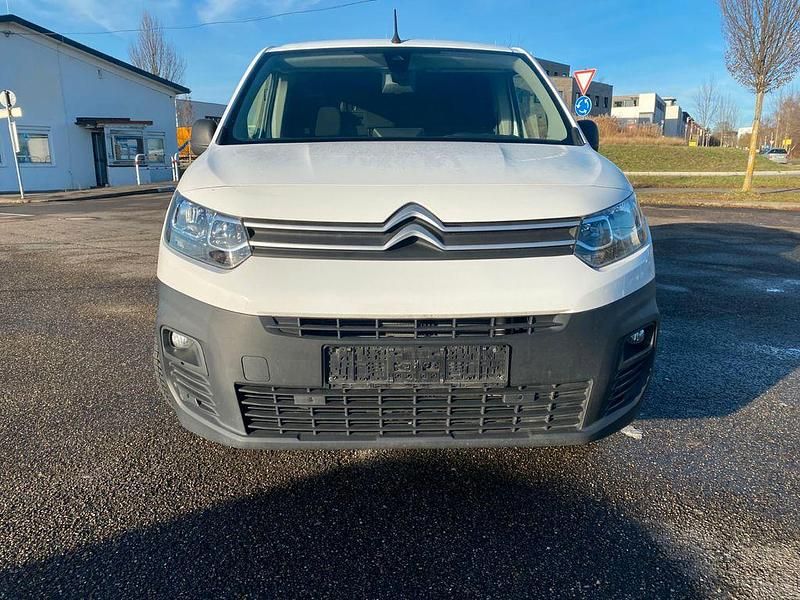 Weiß Gebraucht 2018 Citroën Berlingo Van / Kleinbus | 8.800 € (Fairer Preis) - Bild 1/4