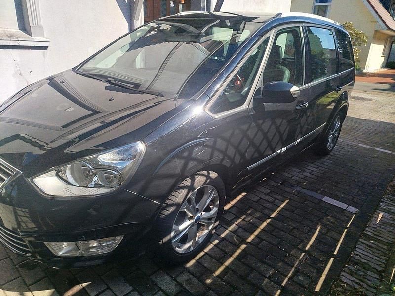 Gebraucht Ford Galaxy Titanium 140 PS (102 kW) 2013 Schwarz Van / Kleinbus