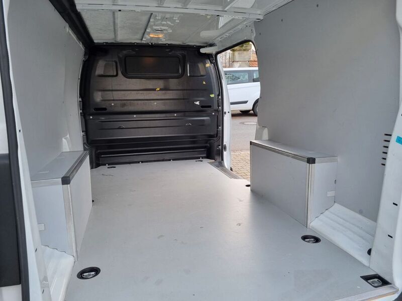 Second-hand Citroën Jumpy 150 CP (110 kW) 2021 Alb Monovolum