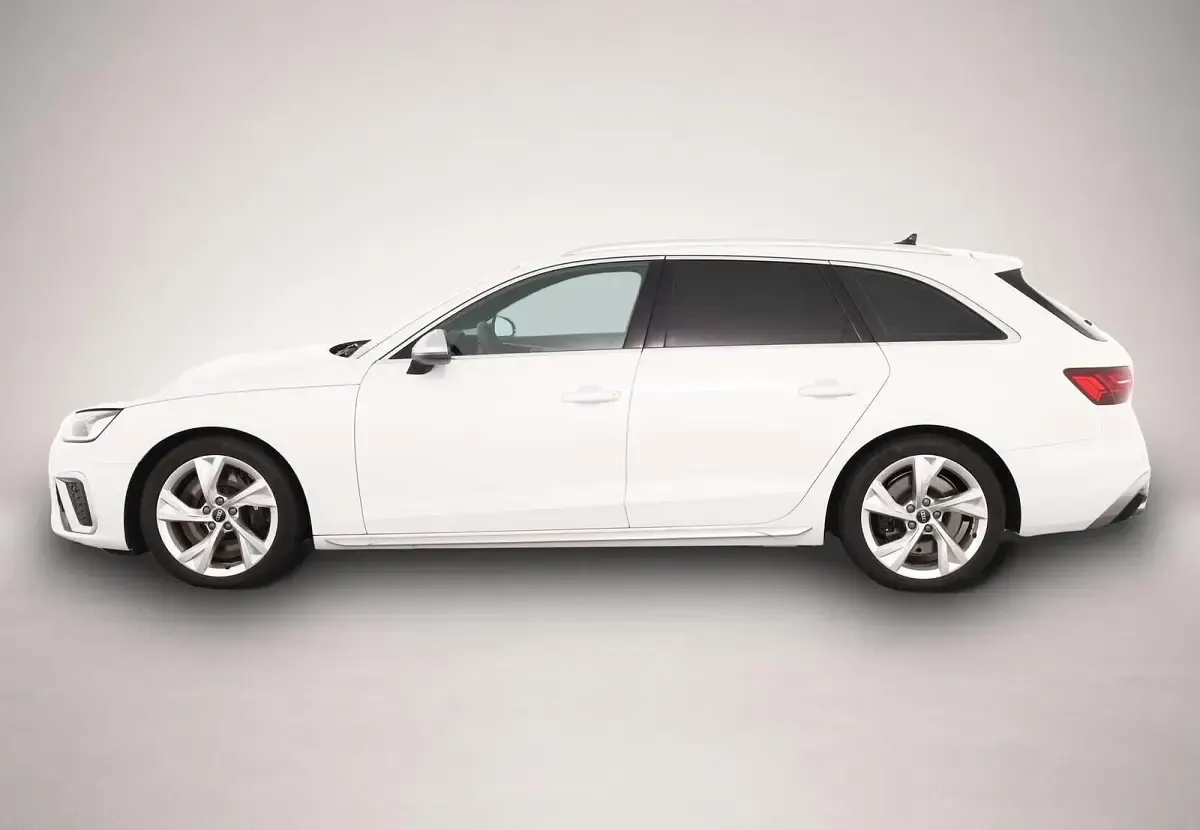 Gebraucht Audi S4 Design 341 PS (250 kW) 2024 Manufacturer Kombi
