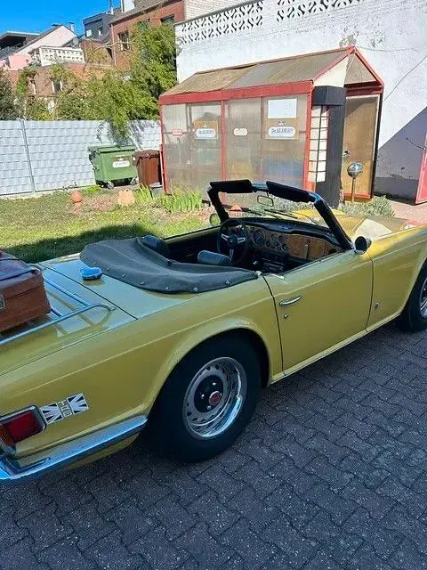 Gebraucht Triumph TR6 101 PS (74 kW) 1974 Gelb Cabrio