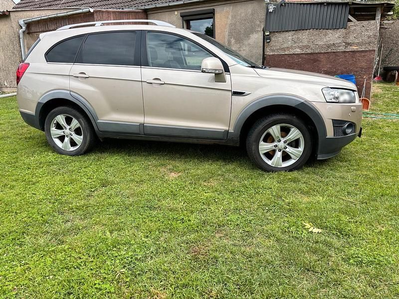 Gebraucht Chevrolet Captiva 163 PS (119 kW) 2012 Gold SUV
