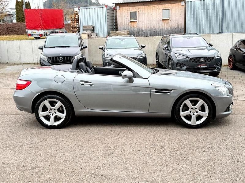 Gebraucht Mercedes SLK200 184 PS (135 kW) 2015 Silber Cabrio