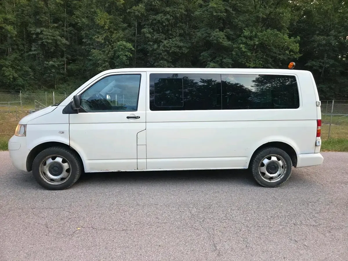 Gebraucht VW Caravelle 131 PS (96 kW) 2008 Weiß Van