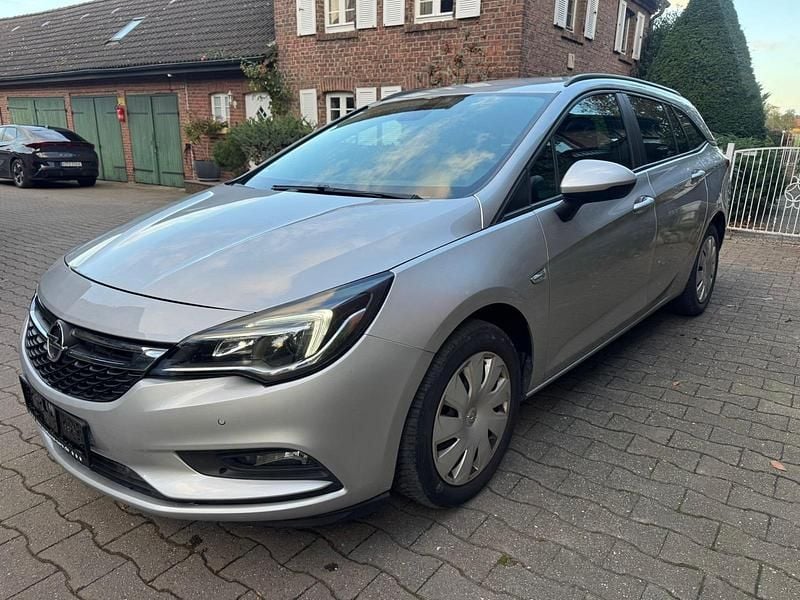 Silber Gebraucht 2019 Opel Astra Kombi | 8.999 € (Superpreis) - Bild 1/4
