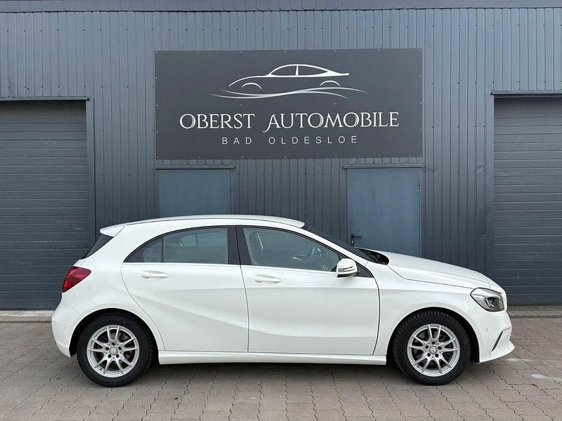 Gebraucht Mercedes A160 102 PS (75 kW) 2016 Weiß Limousine