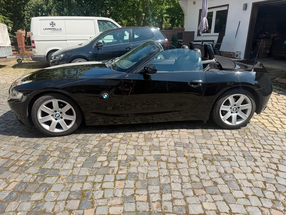 Gebraucht BMW Z4 192 PS (141 kW) 2003 Schwarz Cabrio