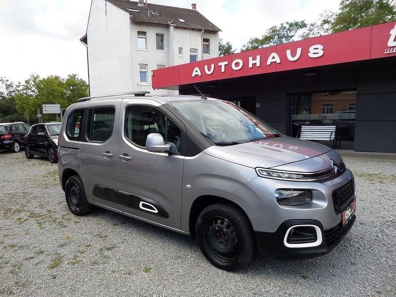 Grau Gebraucht 2019 Citroën Berlingo Feel Van / Kleinbus | 9.490 € (Guter Preis) - Bild 1/4