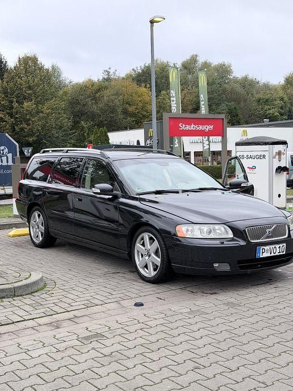 Gebraucht 2007 Volvo V70 Summum Kombi | 4.500 € (Fairer Preis) - Bild 1/4