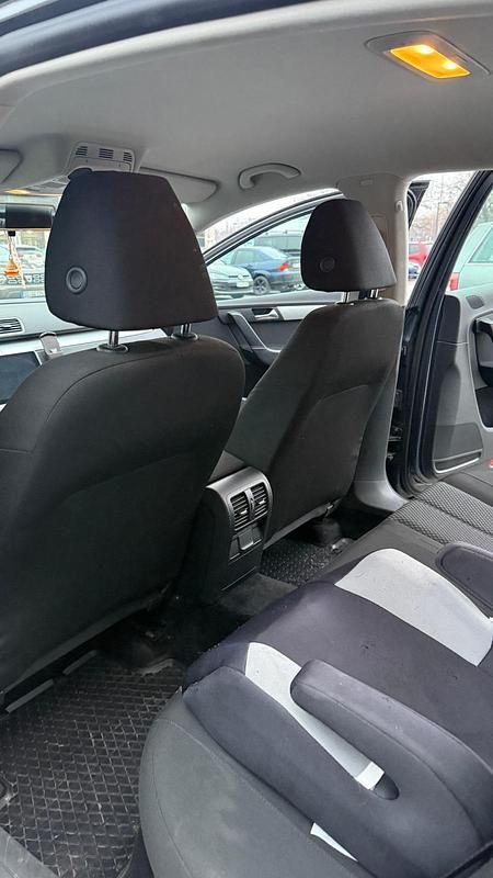 Gebraucht VW Passat 140 PS (102 kW) 2012 Limousine