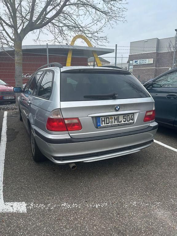 Gebraucht BMW 318 Sport Line 143 PS (105 kW) 2004 Grau Kombi