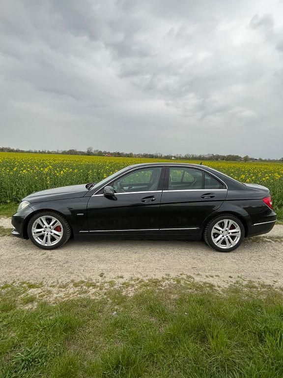 Gebraucht Mercedes C220 Avantgarde 170 PS (125 kW) 2011 Schwarz Limousine