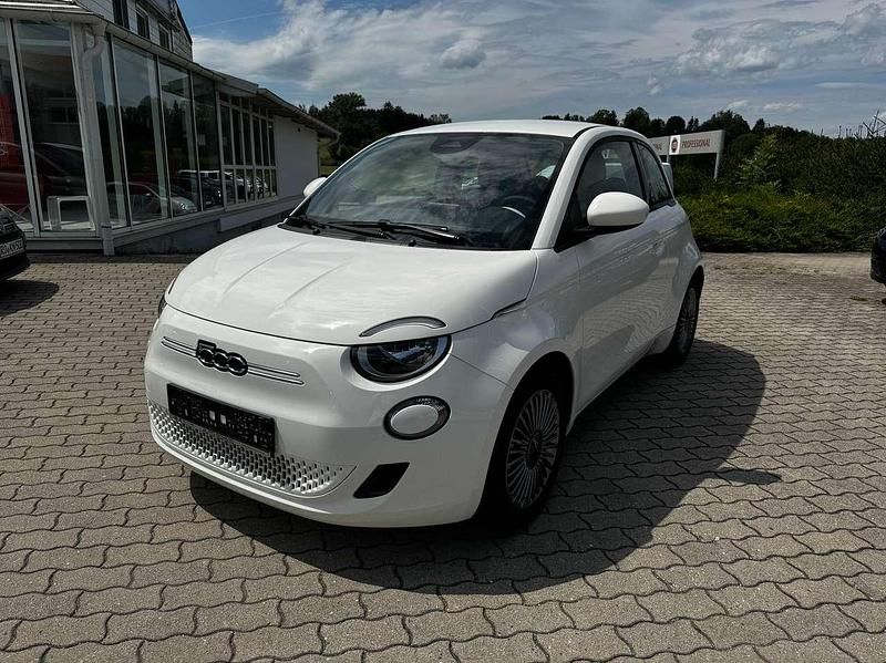 Arktis weiß Gebraucht 2024 Fiat 500e Kleinwagen | 24.900 € (Fairer Preis) - Bild 1/4